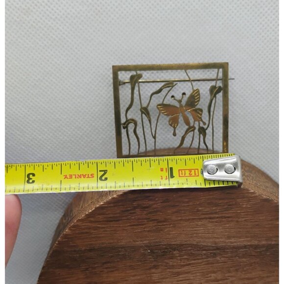 Vintage Rectangular Brass Panel Butterfly & Flower Cat Tails Brooch Pin - Picture 2 of 4